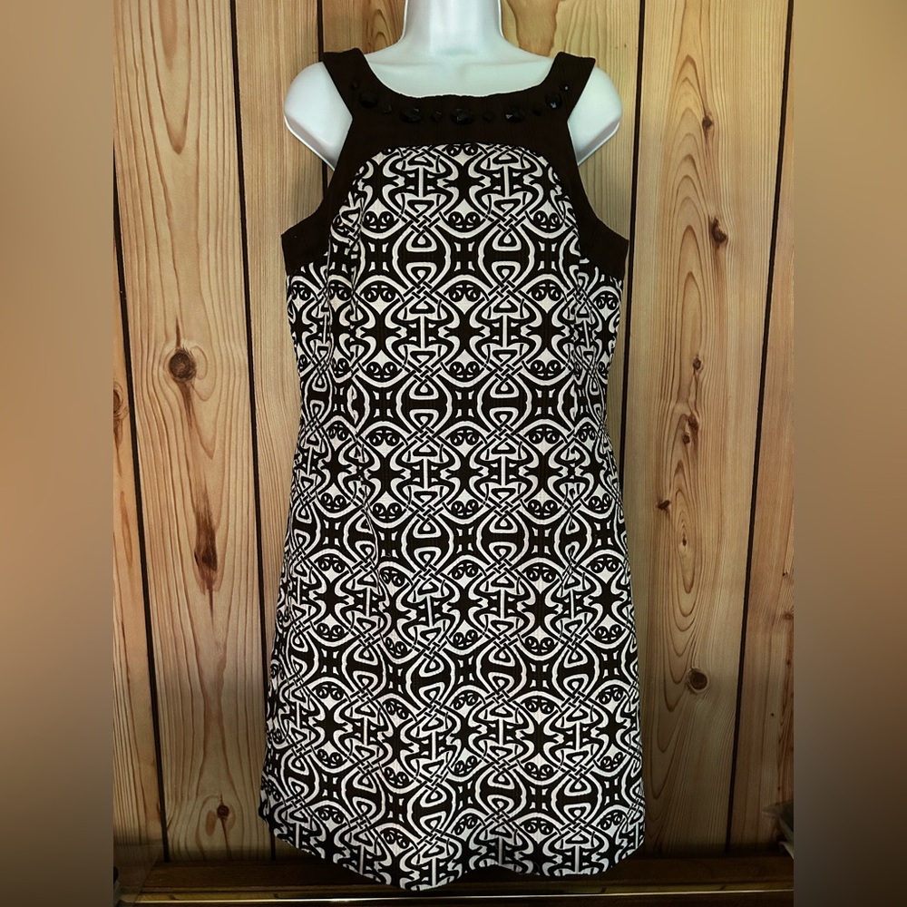 Ann Taylor sleeveless sheath dress size 12 Lining knee length white brown